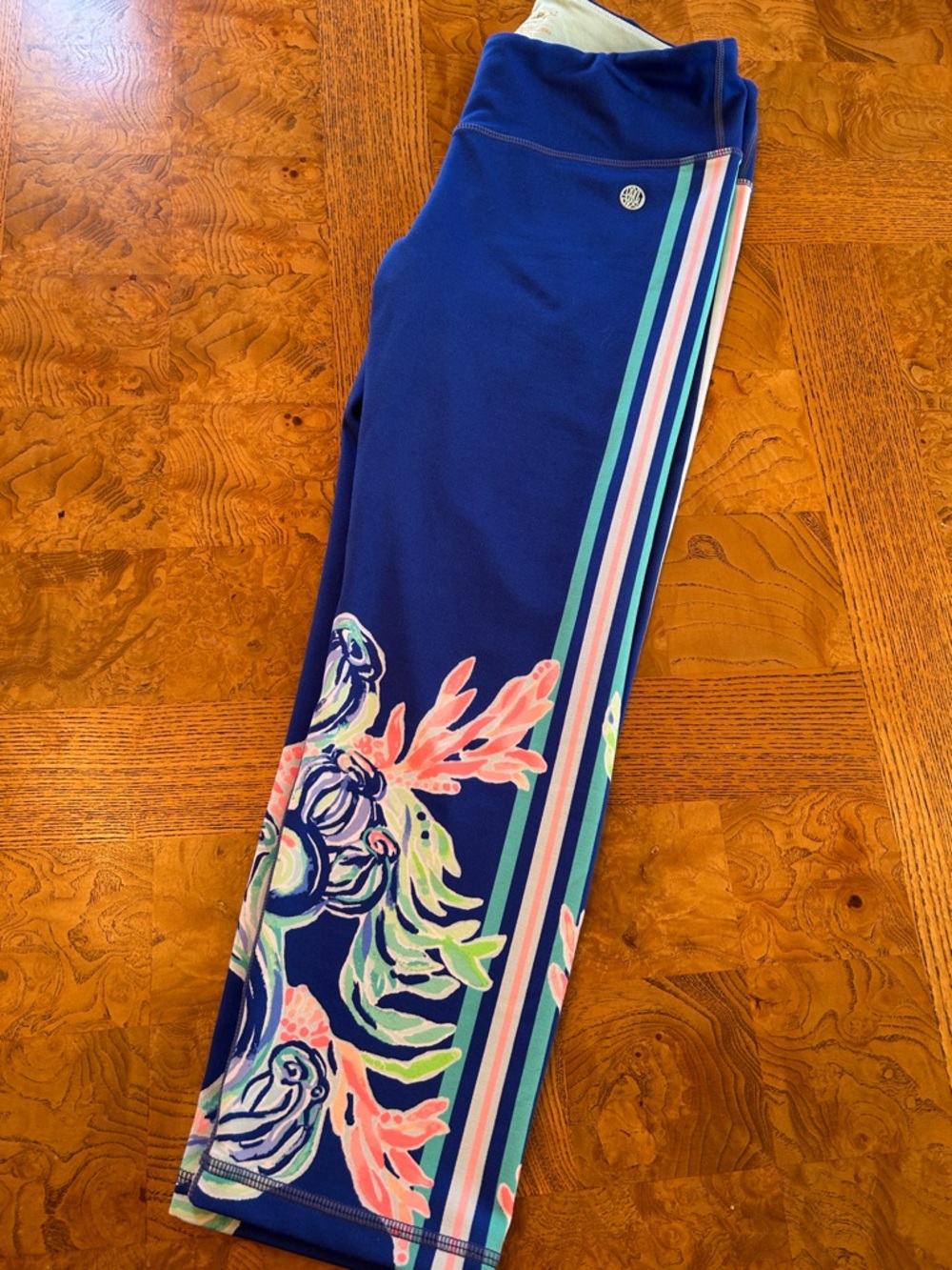 Lilly Pulitzer Blue Floral-Print Cropped Leggings - Picture 7 of 7